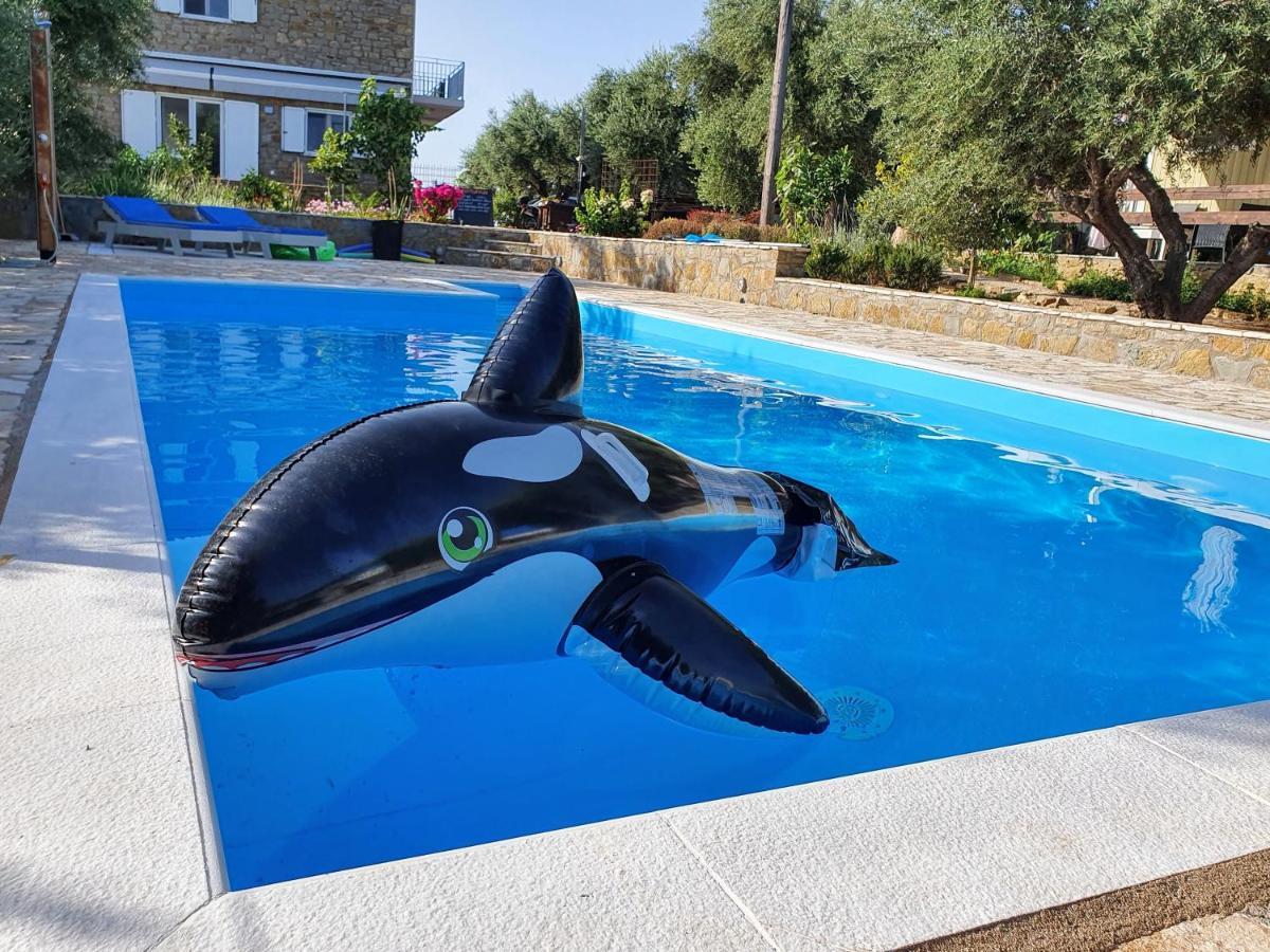 Hakuna Matata Holidays Wooden Lodge With Airco & Pool In Greek Olive Grove Метони Экстерьер фото