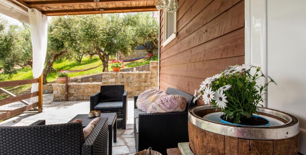 Hakuna Matata Holidays Wooden Lodge With Airco & Pool In Greek Olive Grove Метони Экстерьер фото