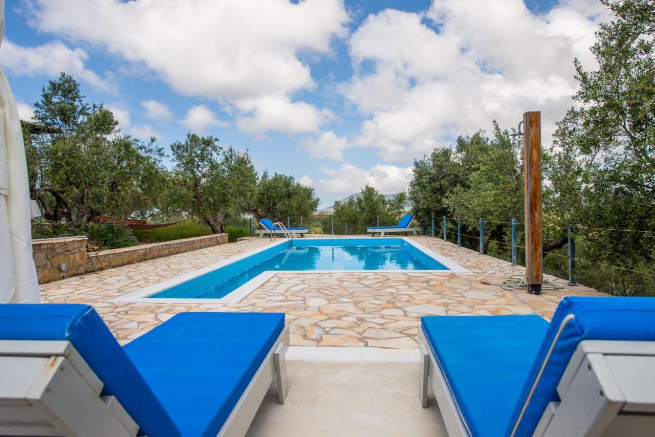 Hakuna Matata Holidays Wooden Lodge With Airco & Pool In Greek Olive Grove Метони Экстерьер фото