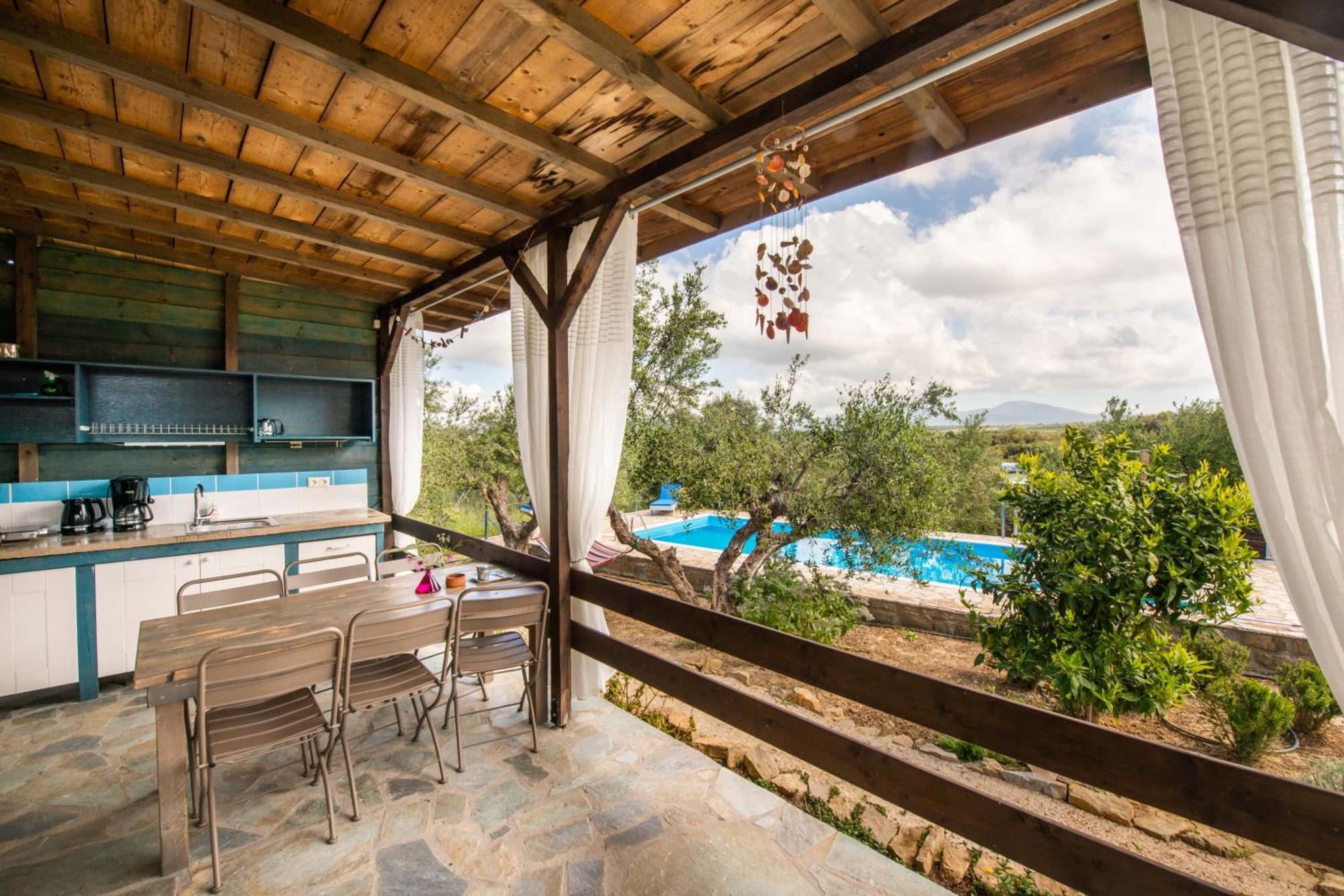 Hakuna Matata Holidays Wooden Lodge With Airco & Pool In Greek Olive Grove Метони Экстерьер фото